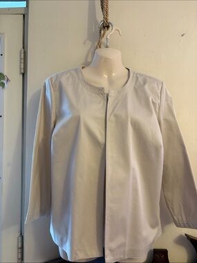 Minimalist Round-Neck Blazer Jacket in Light Gray. Cotton